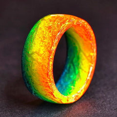 Glow in the dark ring multicolour